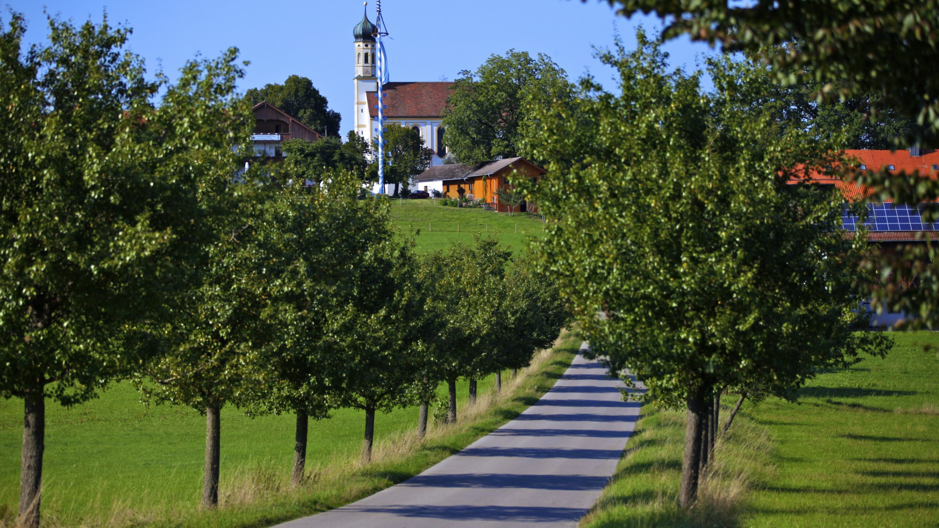 Blick auf&acute;s Kloster